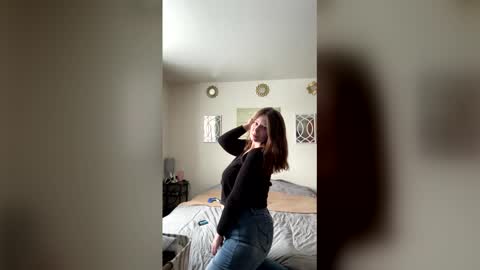 Snapshot of funflirt97 chatting on 02-04-26, 05:30 Linnys Palace online show from 02-04-26, 05:30