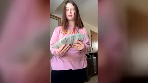 Snapshot of funflirt97 chatting on 02-13-26, 06:48 Linnys Palace online show from 02-13-26, 06:48