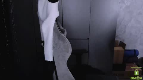 Eva online show from 11-23-25, 02:33