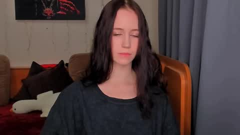 Snapshot of funny_bunny23 chatting on 02-03-26, 04:56 Eva online show from 02-03-26, 04:56