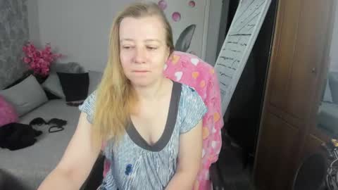 funny_bunny4 online show from 12-21-24, 09:01