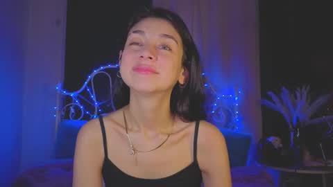 Tiffany online show from 09-26-25, 02:15