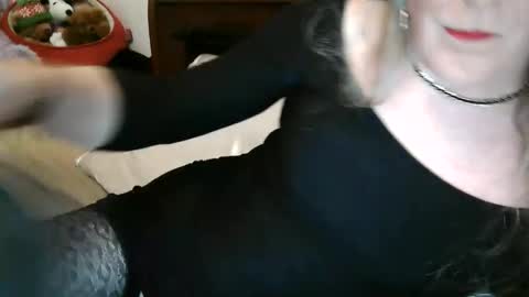 Jessie Love online show from 04-25-26, 10:29