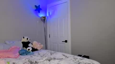 May online show from 12-20-25, 03:35