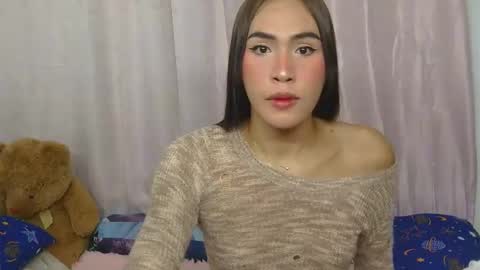 LIL LEE online show from 04-21-26, 03:35