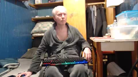 Snapshot of furosz chatting on 01-12-26, 05:07 furosz online show from 01-12-26, 05:07