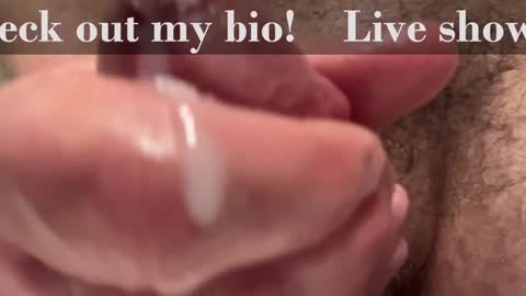 Snapshot of furryhugs69 chatting on 01-03-25, 01:36 Erich online show from 01-03-25, 01:36