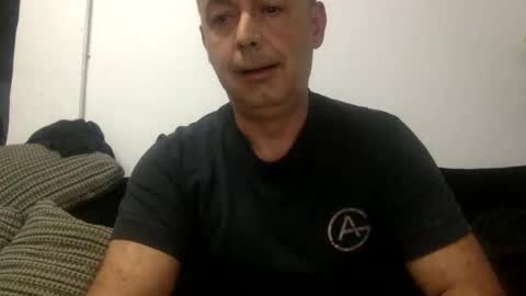 Snapshot of futbolin95 chatting on 10-24-25, 11:34 futbolin95 online show from 10-24-25, 11:34