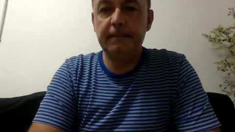 Snapshot of futbolin95 chatting on 11-16-25, 05:40 futbolin95 online show from 11-16-25, 05:40