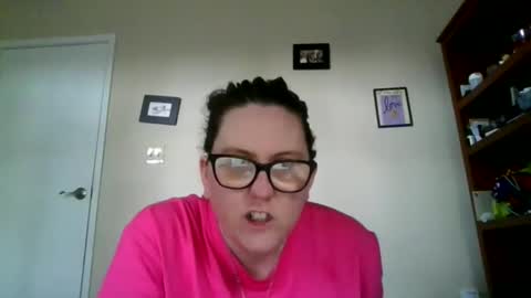 fuzzypeaches87 online show from 03-16-26, 06:34