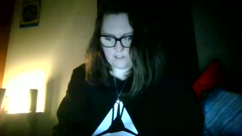 fuzzypeaches87 online show from 03-25-26, 09:37