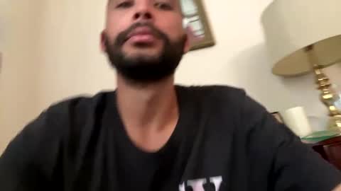 Snapshot of fvvkboyy chatting on 02-22-25, 09:37 fvvkboyy online show from 02-22-25, 09:37