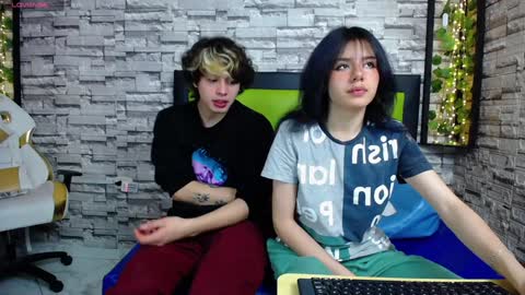  FYRE y FOX  online show from 12-19-24, 03:51