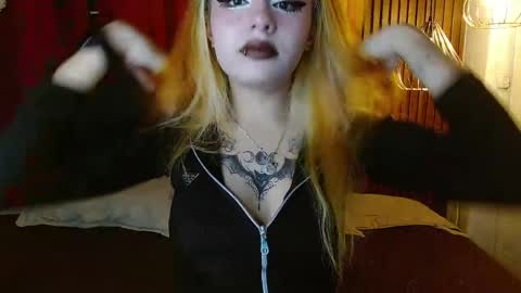 FIRE AND FOX online show from 04-06-26, 07:59