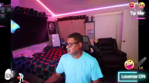 Snapshot of fyrecontrol chatting on 11-18-25, 03:45 seldom seen online show from 11-18-25, 03:45