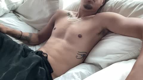 Snapshot of g00ndaddy chatting on 04-25-26, 12:30 G00NDaddy online show from 04-25-26, 12:30