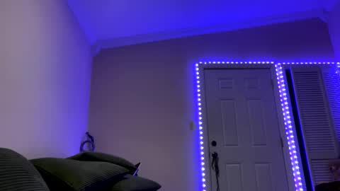 Snapshot of g0ddessluna1800 chatting on 03-08-25, 04:12 Goddess Luna online show from 03-08-25, 04:12