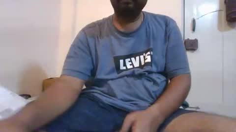 Snapshot of g0lu_ chatting on 10-15-25, 08:42 Nunnu online show from 10-15-25, 08:42