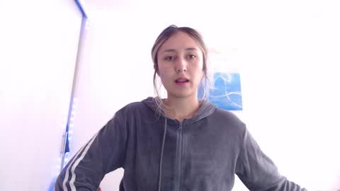 Gabriela online show from 11-18-25, 05:06