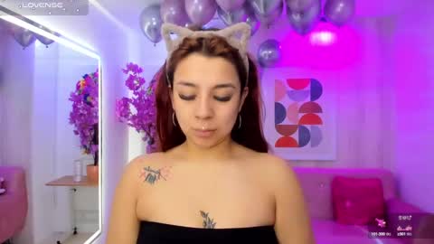Snapshot of gabby_evanns chatting on 09-16-25, 12:06 gabby_evanns online show from 09-16-25, 12:06