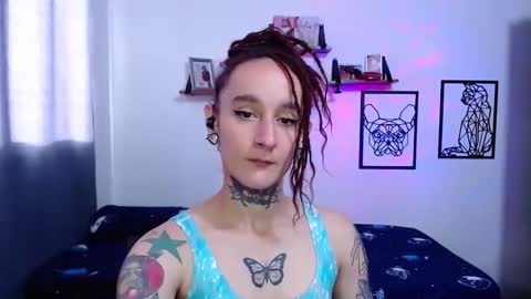 Snapshot of gabby_moon09 chatting on 10-16-25, 12:39 gabby_moon09 online show from 10-16-25, 12:39