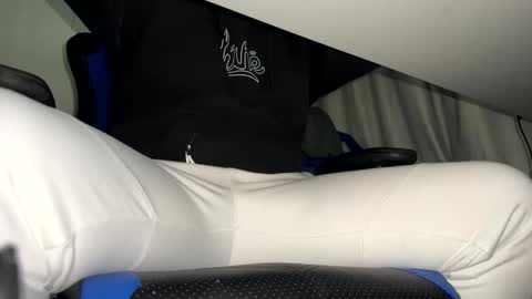 Gabeitches16 online show from 12-17-24, 09:50