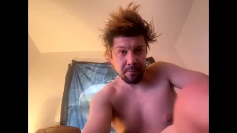 yeeah online show from 01-01-25, 04:07