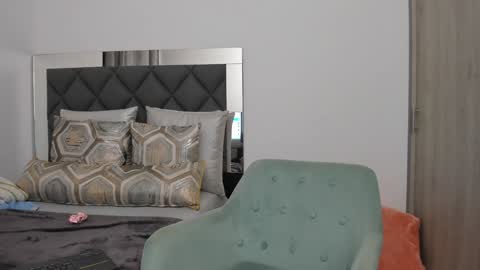   Instagram soygabi g   online show from 12-15-24, 02:41