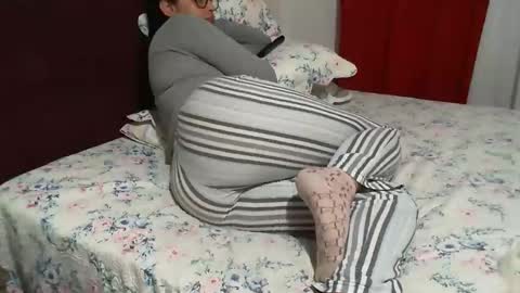 gaby  layla online show from 11-08-25, 11:47