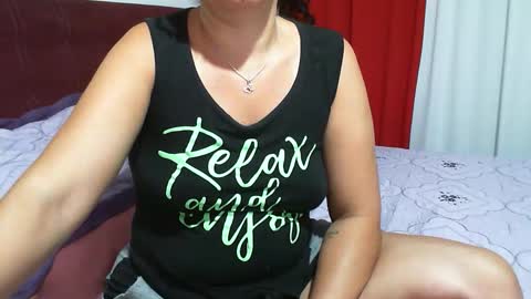 gaby  layla online show from 11-19-25, 08:09