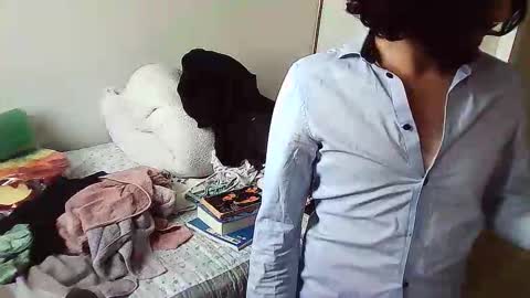 javier online show from 10-24-25, 05:09