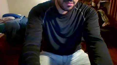 Snapshot of gabriel1839 chatting on 03-16-26, 03:45 javier online show from 03-16-26, 03:45