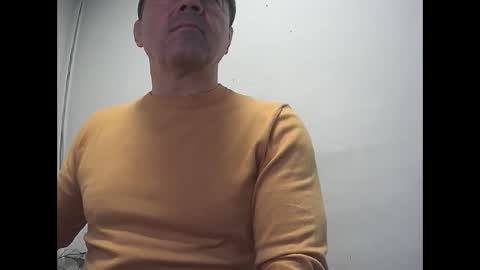 Snapshot of gabriel9_2003 chatting on 05-04-26, 10:55 gabriel9_2003 online show from 05-04-26, 10:55
