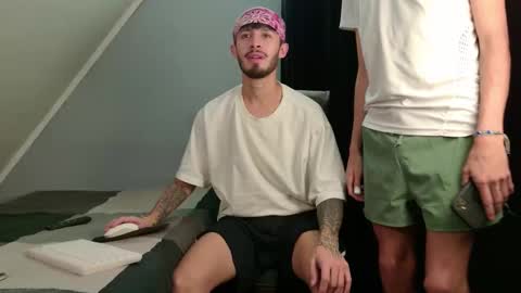 Snapshot of gabriel_and_geronimo chatting on 02-27-26, 09:15 gabriel_and_geronimo online show from 02-27-26, 09:15