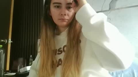 Gabriela Miller online show from 12-15-25, 03:05