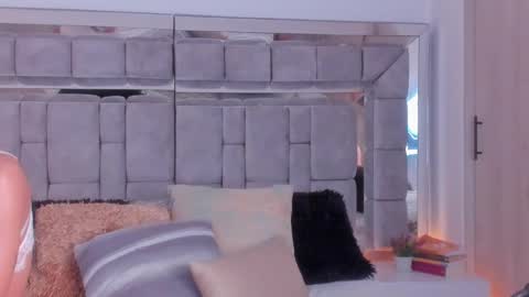 Gabriela Montes online show from 12-02-24, 01:58