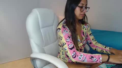 .  online show from 02-11-25, 04:11