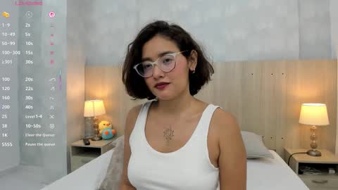 Gabriela Vargas online show from 10-10-25, 03:49
