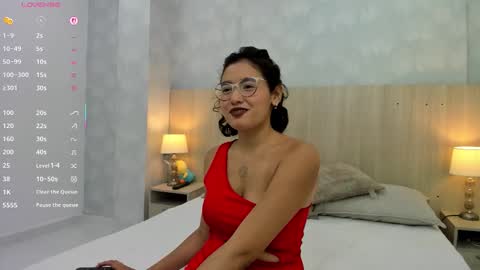 Gabriela Vargas online show from 10-20-25, 03:40