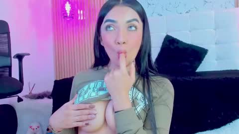 Gabriela Evans MS online show from 02-18-25, 01:54