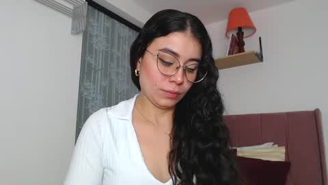 GabrielaRossa online show from 12-17-24, 12:54