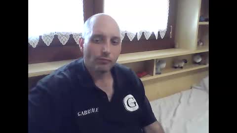 Gabriele online show from 10-15-25, 02:50