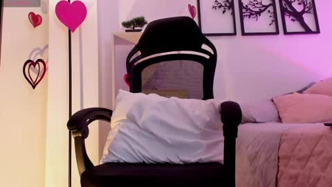 Gabriella online show from 02-15-25, 07:39