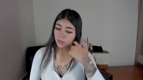 Snapshot of gabriella_live_ chatting on 01-16-26, 07:18 gabriella_live_ online show from 01-16-26, 07:18