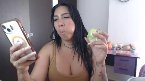 Snapshot of gaby_bluexx chatting on 05-07-26, 03:28 Gaby Blue online show from 05-07-26, 03:28