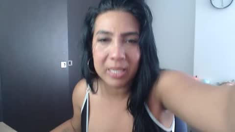 Snapshot of gaby_bluexx chatting on 05-19-26, 06:47 Gaby Blue online show from 05-19-26, 06:47