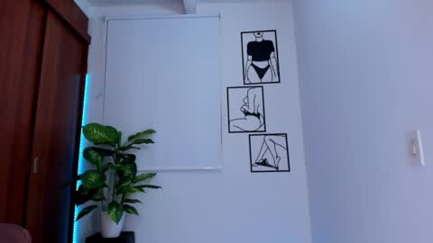    online show from 03-11-25, 01:37