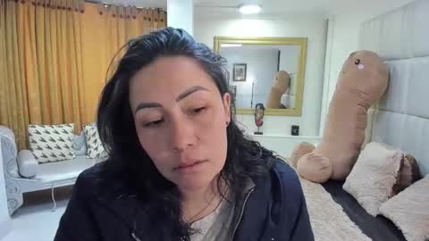 gabriela online show from 11-06-25, 02:51