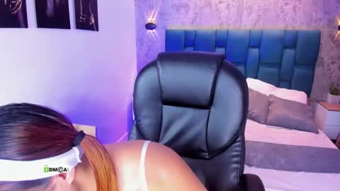 Snapshot of gabyjackson1 chatting on 11-19-25, 12:27 Gaby Jackson1 online show from 11-19-25, 12:27