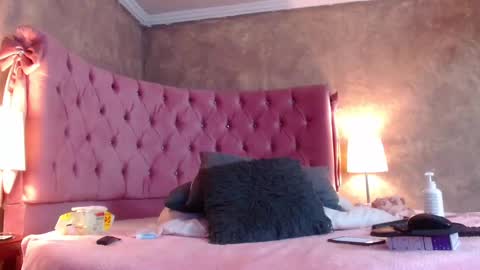 Snapshot of gabypetit chatting on 02-23-25, 12:41 Gaby online show from 02-23-25, 12:41